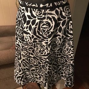 Black and White Floral Print Skirt
